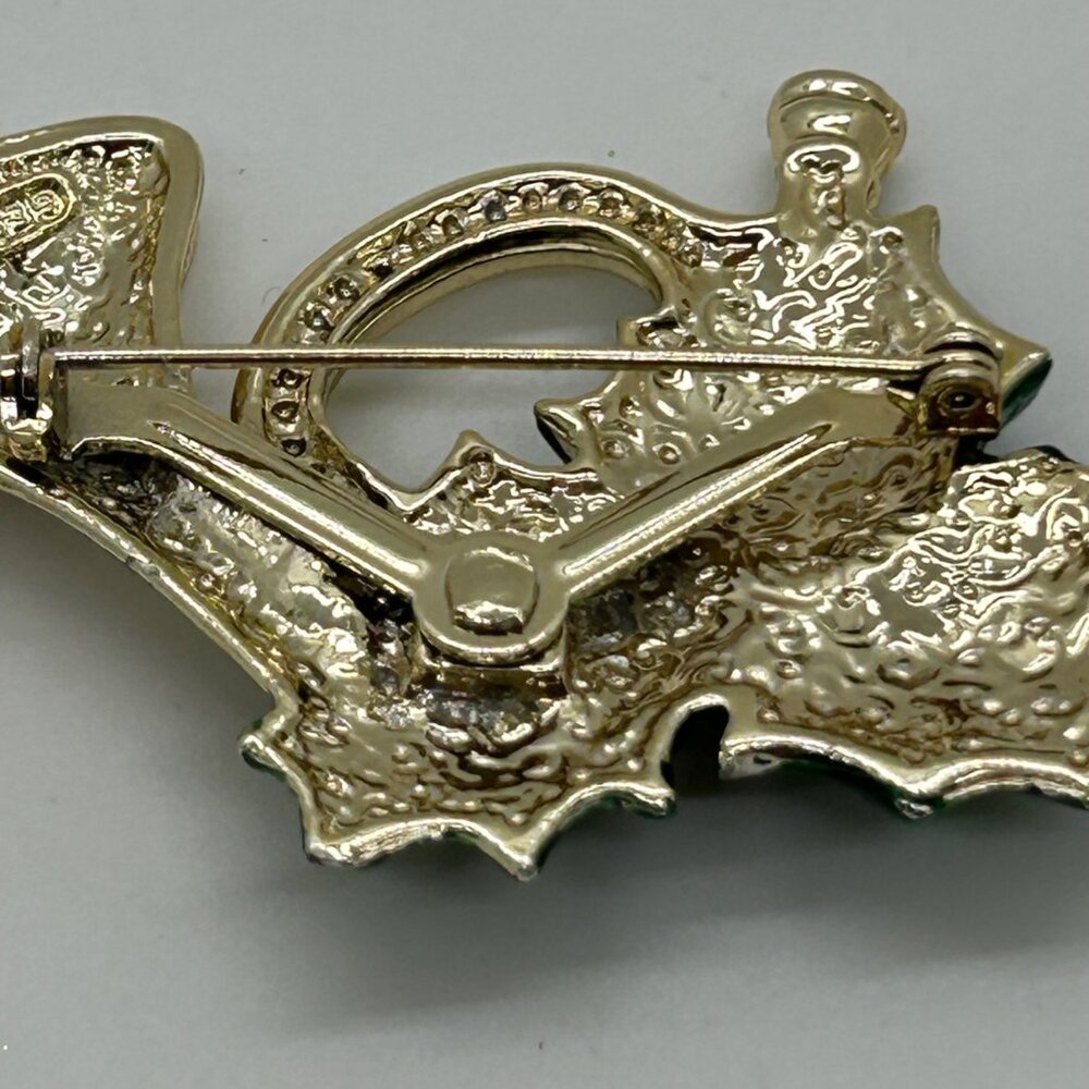 Vintage Gerry's Christmas Brooch Gold-Tone French Horn Pin Enamel Holly Berries - Picture 13 of 15